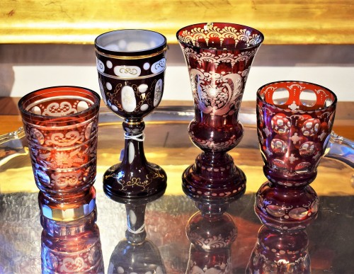 Antiquités - Collection de 20 verres Biedermeier, Bohême XIXe et XXe siècles.